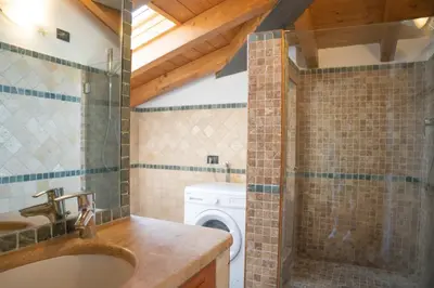 Bagno di 300 - Attico Moderno, 10 minuti di auto da Sestri e dal Mare