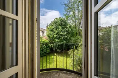 Giardino di GuestHost - Central Shiny Apartment x3!