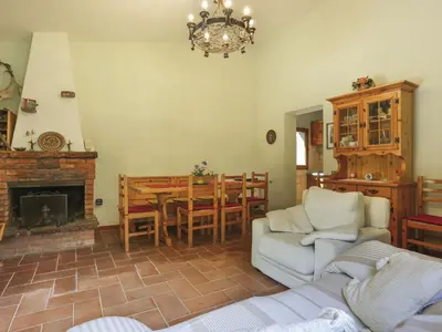 Area soggiorno di Holiday Home Al Faggio - GLL120 by Interhome