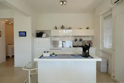 Cucina o angolo cottura di Casa Mara - 2 camere vicino al mare