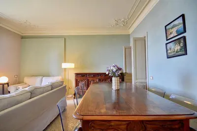 Area soggiorno di Le sorelle - Elegante appartamento fronte mare - 6 posti letto - con posto auto privato