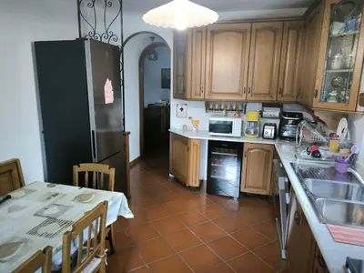 Cucina o angolo cottura di The View of the Valley Cerreto, 6 posti letto, wifi