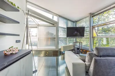 TV o dispositivi per l'intrattenimento presso Comics & Cars - Themed Penthouse in Motor Valley