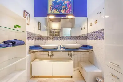 Cucina o angolo cottura di Comics & Cars - Themed Penthouse in Motor Valley
