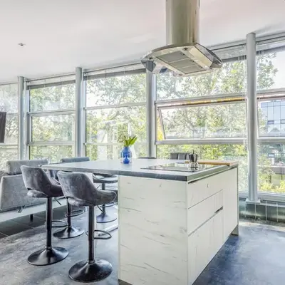 Comics & Cars - Themed Penthouse in Motor Valley