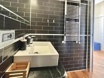 Bagno di Square Apartment in Centro città