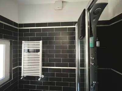 Bagno di Square Apartment in Centro città