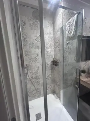 Bagno di White Villa