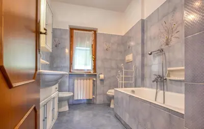 Bagno di 3 Bedroom Amazing Home In Masso