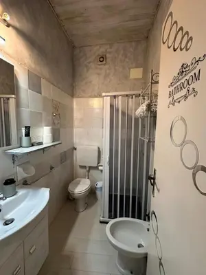 Bagno di Rifugio con cortile