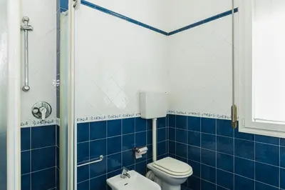 Bagno di Pit Stop MotorValley - Near Modena Old Town