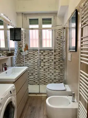 Bagno di Appartamento Montebello