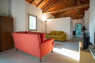 Area soggiorno di Castello di Lisignano - Storia Pace e Tradizione