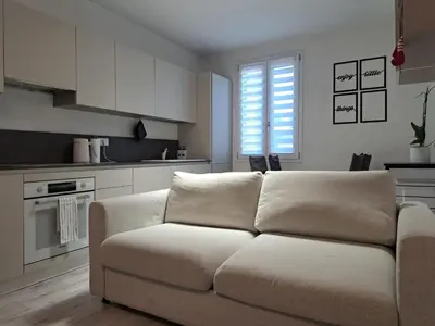 Cucina o angolo cottura di L'Aldina - intero appartamento 2 camere ristrutturato Top a 2 passi dal centro