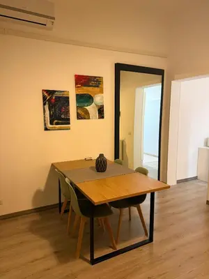 Planimetria di 910 Apartment