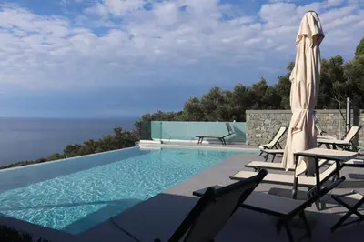 Piscina di La Giulia Suites like Home o nelle vicinanze