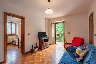 TV o dispositivi per l'intrattenimento presso Casa con giardino da Toni