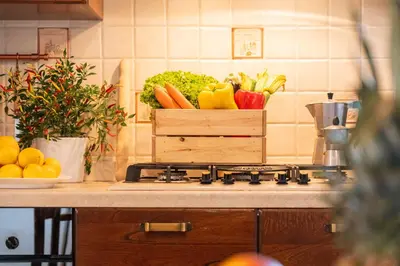 Cucina o angolo cottura di Villa Soli - Casa in Pietra con Piscina Panoramica