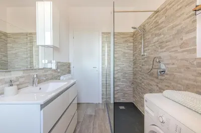 Bagno di The Purple House between Modena and the Ferrari Museum