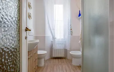 Bagno di Gorgeous Apartment In Chiavari With Wifi