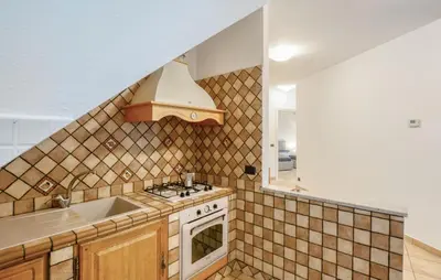 Cucina o angolo cottura di 2 Bedroom Nice Apartment In Uscio