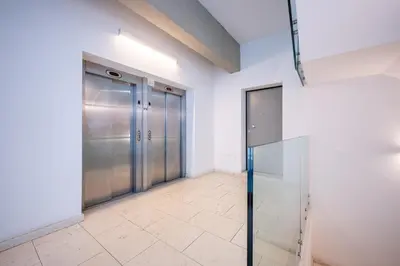 Planimetria di GuestHost - Bright Studio Apartment near Hospital