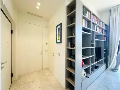 Biblioteca nell'appartamento