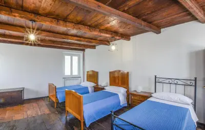 Letto o letti in una camera di Gorgeous Apartment In Colli Di Ossegna With Wifi