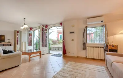 Letto o letti in una camera di 1 Bedroom Stunning Apartment In Masso