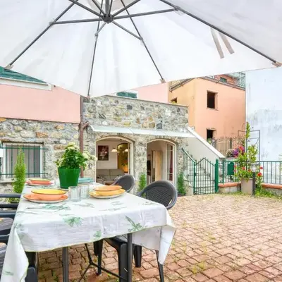 1 Bedroom Stunning Apartment In Masso