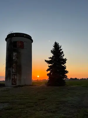 Alba o tramonto visti dall'interno dell'appartamento o dai dintorni