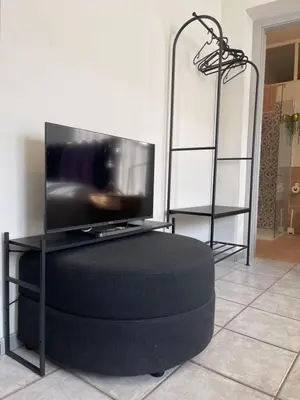 TV o dispositivi per l'intrattenimento presso Un mondo in pianura