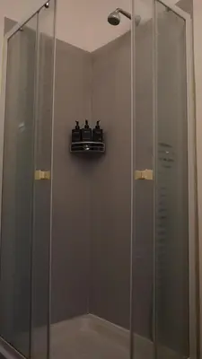 Bagno di JD Suite Apartment near Ferrari