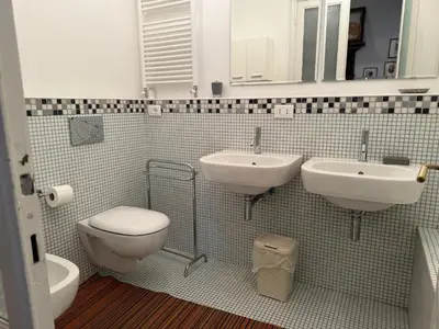 Bagno di palazzo piazza roma