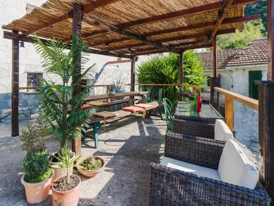 Patio o area all'aperto di Holiday Home Manuela by Interhome