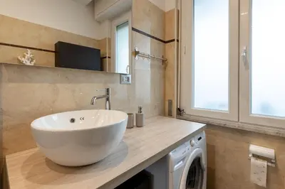 Bagno di JOIVY Cerisola Perfect Apartment with Terrace in Rapallo