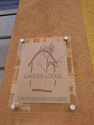 Certificato, attestato, insegna o altro documento esposto da Garden Lodge - ALPHA