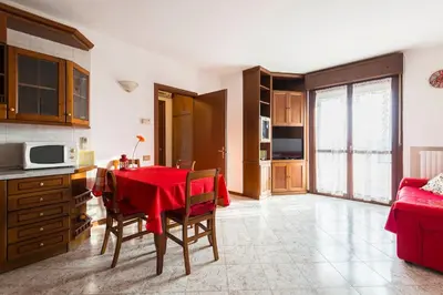 Cucina o angolo cottura di Cosy apartment close to the city centre