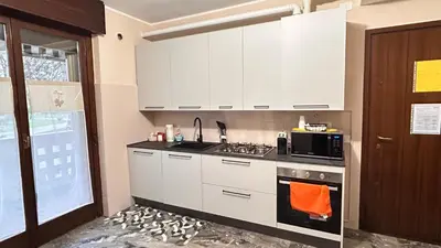 Cucina o angolo cottura di Ampio bilocale a pochi passi dal centro e dalla stazione