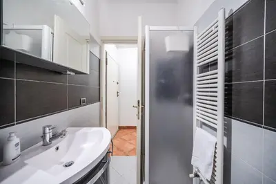 Bagno di Very central apartment near Piazza Mazzini