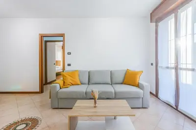 Area soggiorno di Parking & Free WiFi - Functional apartment