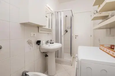 Bagno di 324 - Casa Brezza Marina, 10 Minuti a piedi dalla spiaggia e dal mare di Riva Trigoso