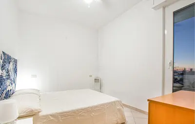 Letto o letti in una camera di 1 Bedroom Stunning Apartment In Sestri Levante