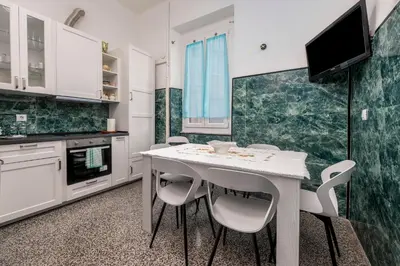 Cucina o angolo cottura di 326 - Cinema's Fan House - Nel centro di Sestri Levante a 200M dal mare