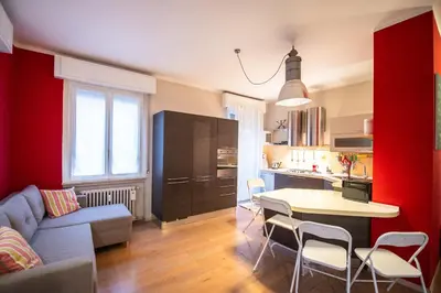 Cucina o angolo cottura di Aurea Living Parma Family & Business Parcheggio