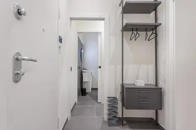 Bagno di Stylish Loft with Private Garage near Ghirlandina