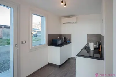 Cucina o angolo cottura di FuoriPorta Affitti Brevi - Casa dei Salici 01
