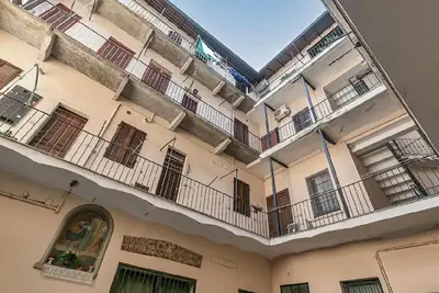 Balcone o terrazza di Pavia's historic center facing Ticino