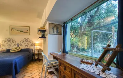 Area soggiorno di 1 Bedroom Amazing Home In Zoagli