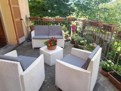 Balcone o terrazza di Apartment Wohnung mit zauberhaftem Blick auf das Schloss by Interhome